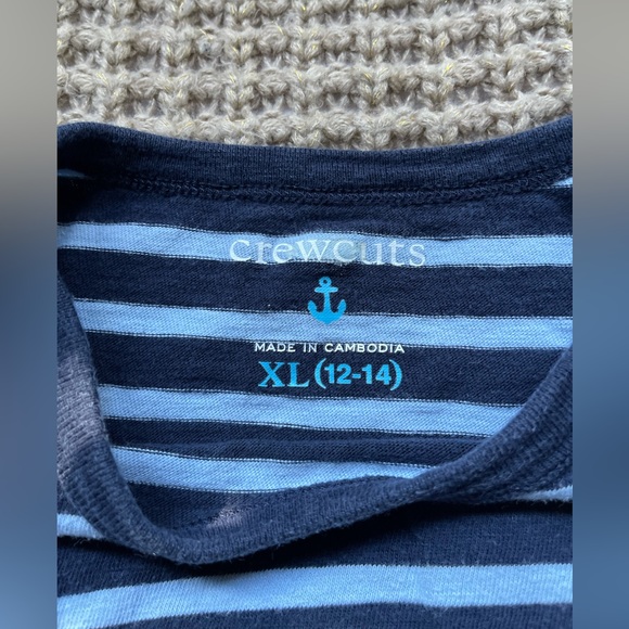 J.Crew Crewcuts Striped Blue Cotton Front Pocket Long Sleeved T-Shirt.Size 12-14 - Picture 3 of 3